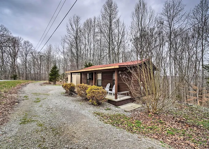 Cozy Tennessee Cabin Rental - 1 Mi To Lake
