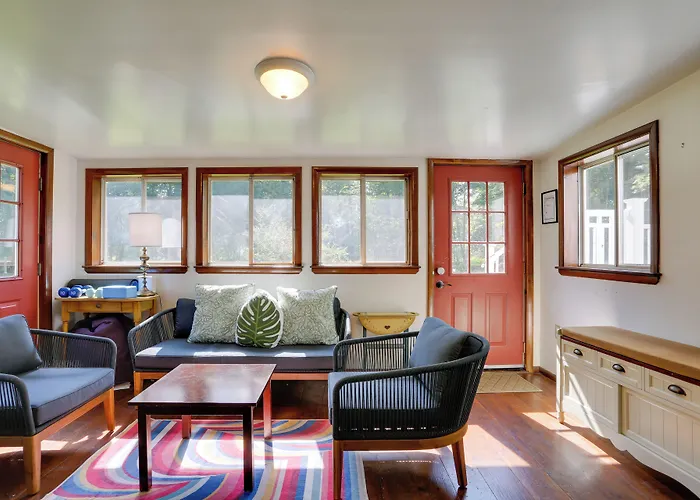 Woodstock Getaway W/ Hot Tub ~ 2 Mi To Dtwn!