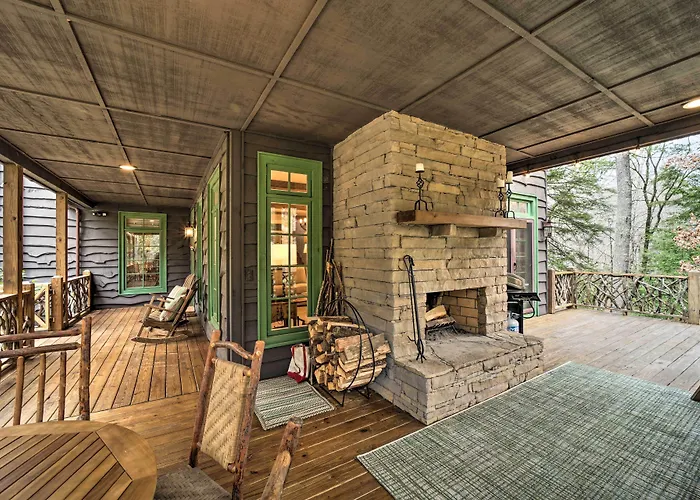 Beautiful Trillium Home Next To Waterfall!