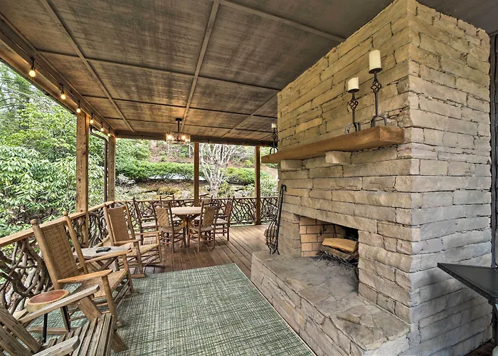 Beautiful Trillium Home Next To Waterfall!