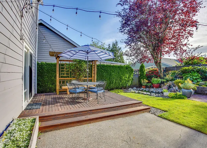 Tacoma Home W/ Garden + Pond ~ 3 Mi To Beach!