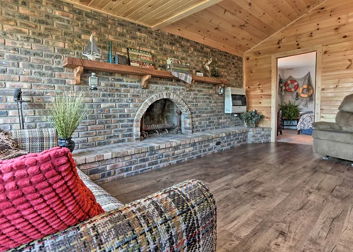 Waterfront Syracuse Home: Deck, Fire Pit & Kayaks