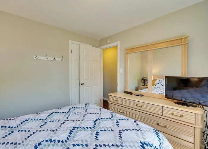 Pueblo House By Riverwalk, 2 Miles To Fairgrounds!