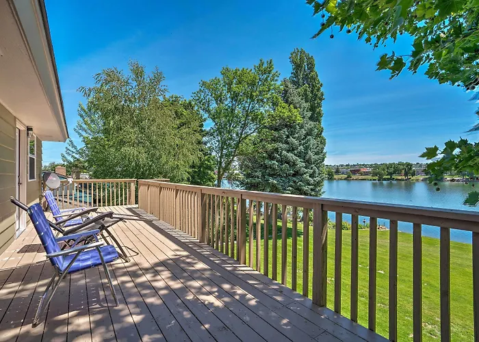 Lake House W/ Hot Tub - 1 Mi To Surf 'N Slide