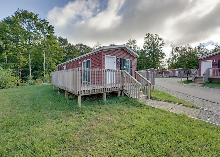 Cassopolis Cabin W/ On-Site Fishing Pier!