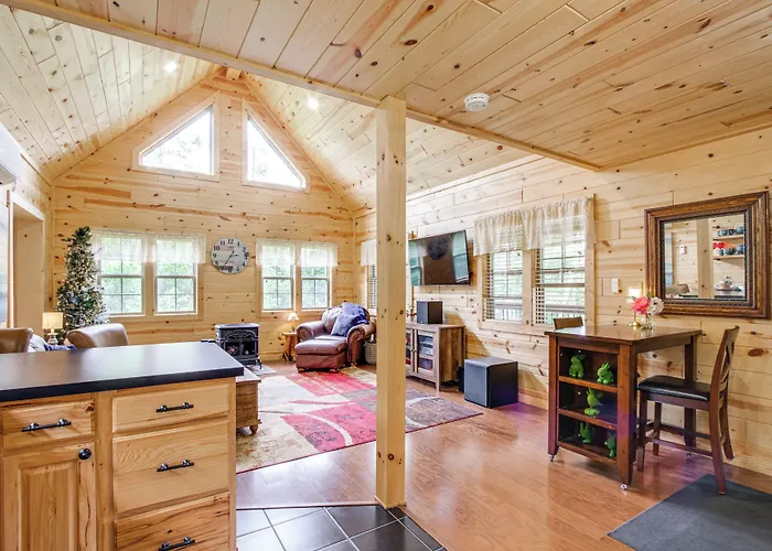 Idyllic Cabin In The Heart Of Hocking Hills