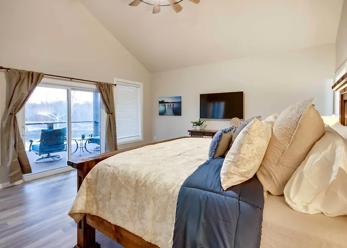 Waterfront Grand Lake Family House W/ Game Room!