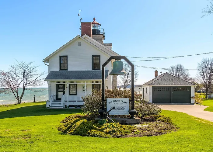 Sodus Point Home - Walkable To Beach!