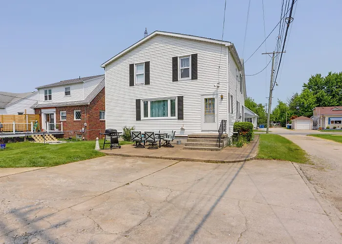 Home W/ Screened-In Porch < 1 Mi To Lake Erie