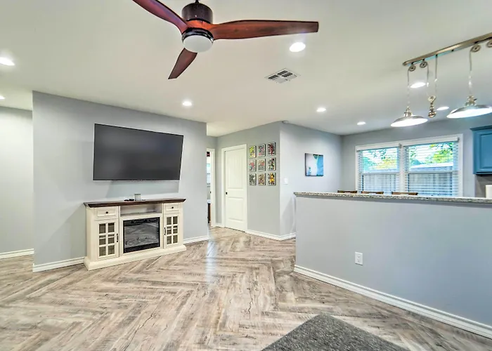 Accessible Lubbock Home W/ Yard: Near Texas Tech!