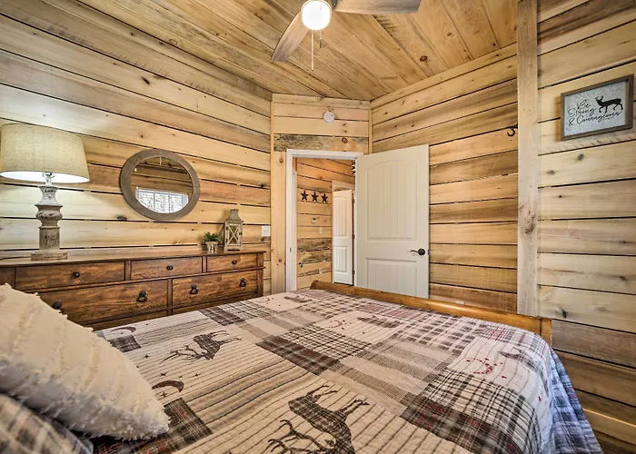 Modern Cabin W/ Fire Pit < 3 Mi To Trails!