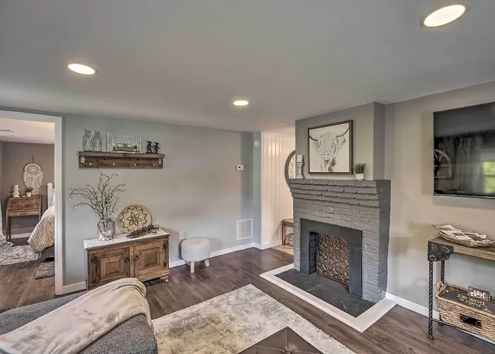 Damascus Cottage W/ Fire Pit - 1 Mi To Trails