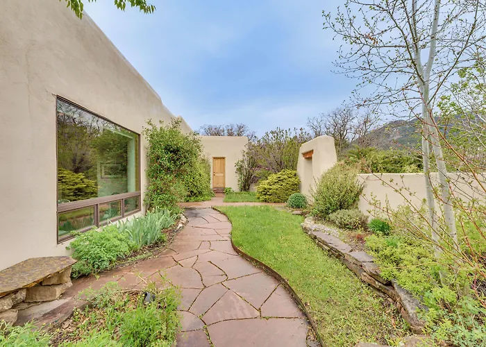 Arroyo Seco Adobe W/ Hot Tub Near Taos Ski Valley!