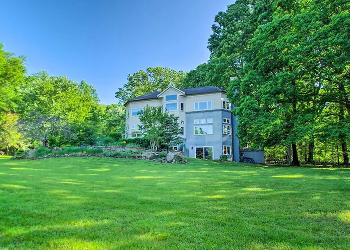 Renovated Studio On 5 Acres - Near Vineyards!