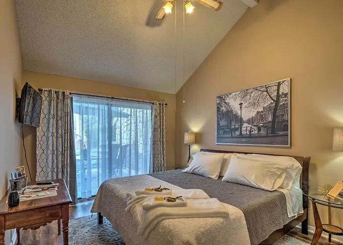 Horseshoe Bay Resort Townhome - Near Lake Lbj!