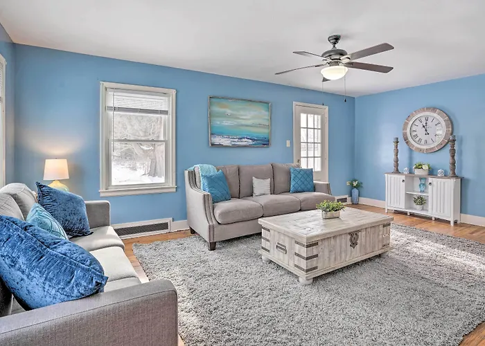 Rural Oswego Cottage On 50-Acre Orchard & Farm!
