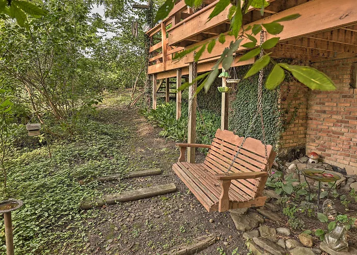 Serene Lodi Escape W/ Deck: Boat, Hike & Sip!