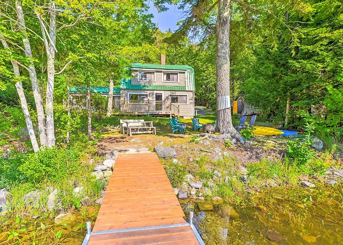 Dreamy Bucksport Hideaway On Freshwater Pond!