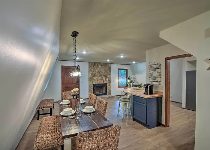 Lake Hartwell Home W/ Dock < 10 Miles To Clemson!