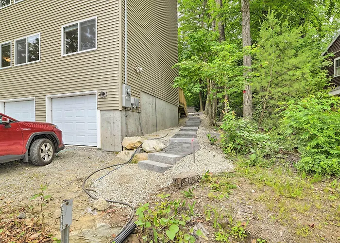 Lakefront Alton Bay Retreat W/ Dock Near Beaches!