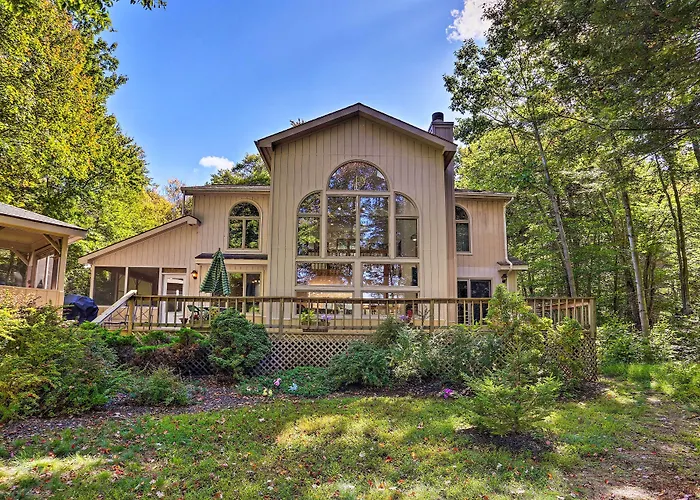 Pocono Lake Paradise W/ Private Beach & Dock!