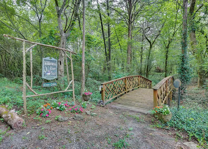 Serene Cabin W/ Riverfront Views & Access!