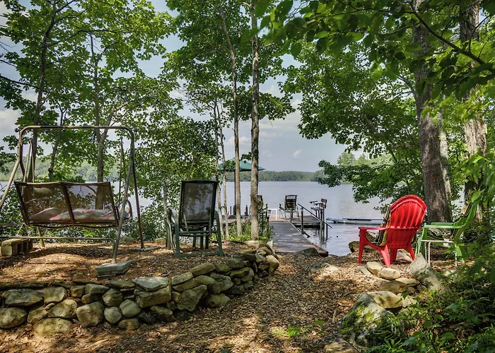 Maine Cottage W/ Dock & Kayaks, Near Augusta!
