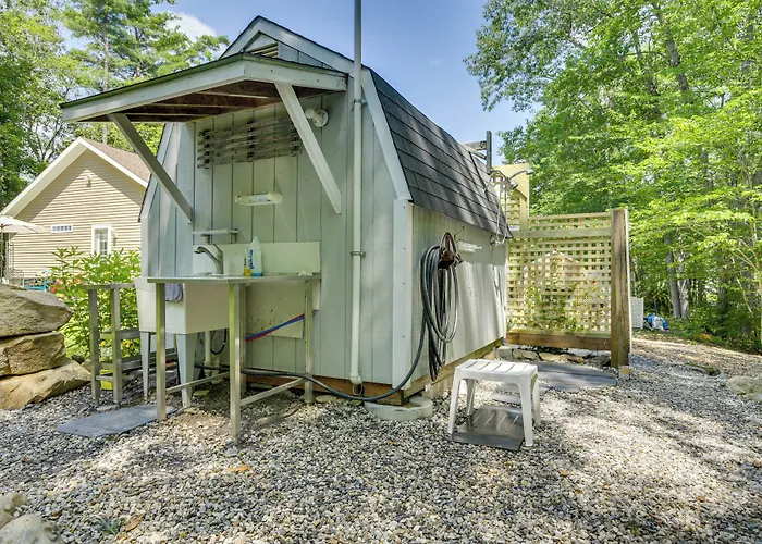 Maine Cottage W/ Dock & Kayaks, Near Augusta!