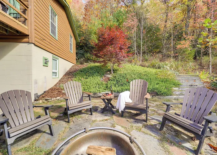 Secluded Lenoir Cabin: 4 Mi To Dtwn Blowing Rock