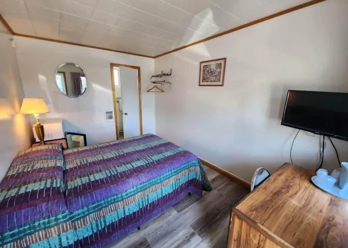 Riviera Motel