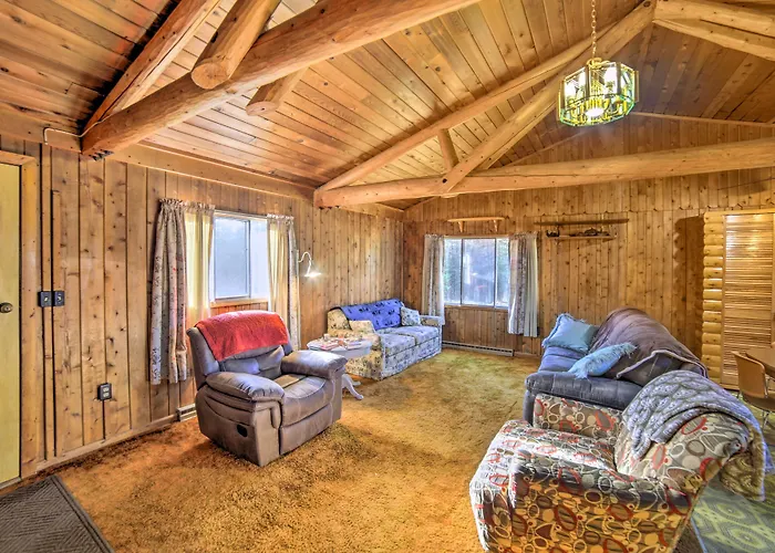 Cornell Home W/ Fire Pit & Hunting Access!