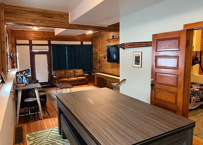 North Creek All Season Rental