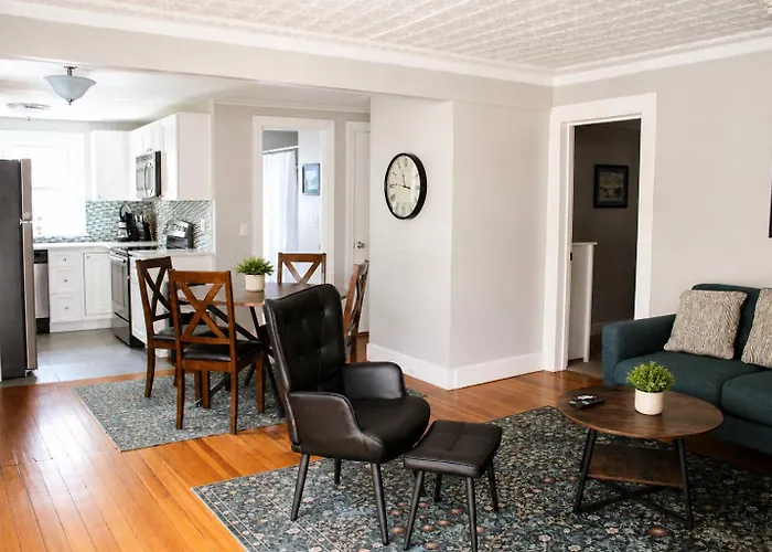 New 2Br Apartment Near Lake Winnipesaukee