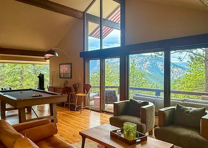 Chic Boulder Mountain Home W/ Hot Tub + Views