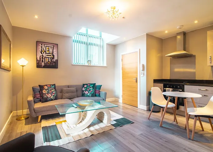 Kelham Apartments: Serviced Accommodation with Free Parking