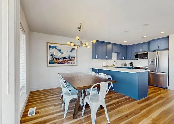 Lake Chelan Shores Shore Serenity 19-3