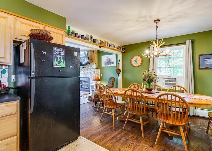 Rustic Adirondacks Home W/ Hot Tub & Lake Access!
