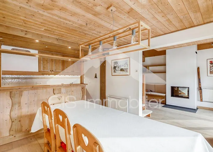 Appartement Lumineux 4 Pieces A Meribel Avec Mezzanine, Wifi Et Parking, Proche Pistes - Fr-1-411-736