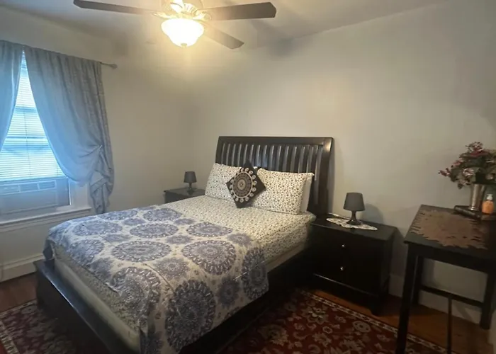 2Br-Free Parking, 5Min To Providence, 5Min To Ma-I-95