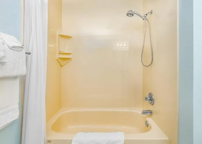Quiet Anchorage Neighborhood Home W Walking Trail