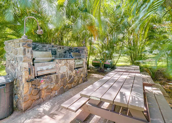 Walk To Beach: Paniolo Hale Townhome W/ Ocean View