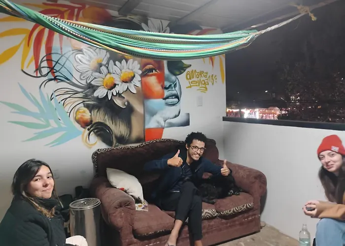 Backpackers House - Near The Airport