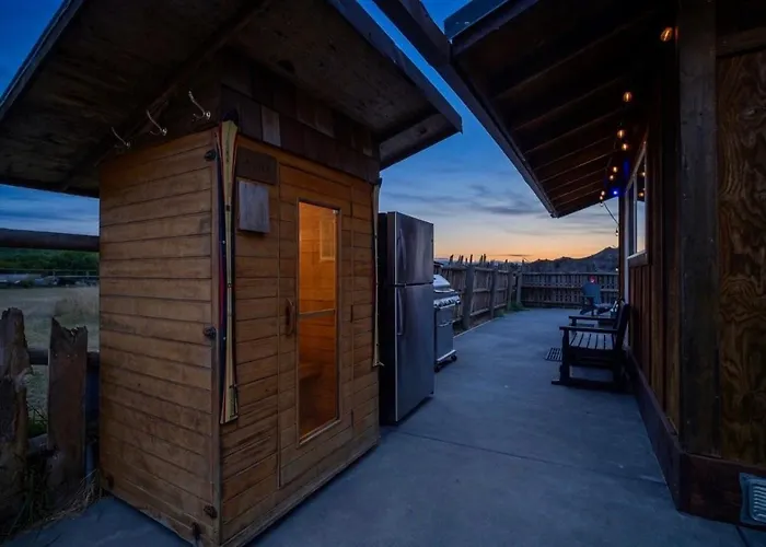 Blue Moon Tiny House Hot Tub Sauna Mtnviews