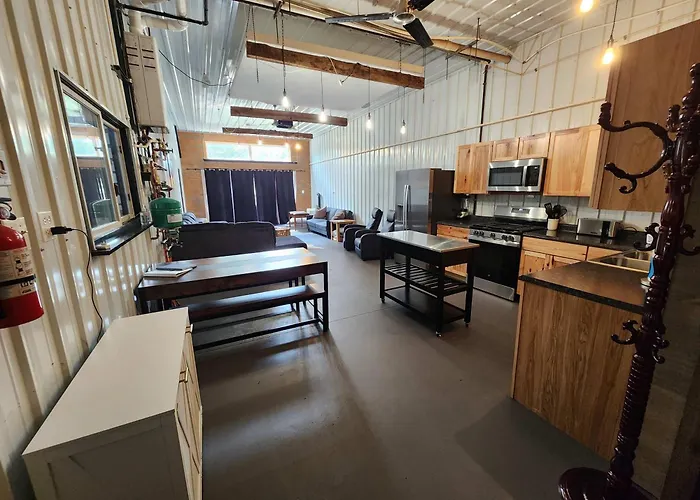 Moe'S Vineyard - Barndominium