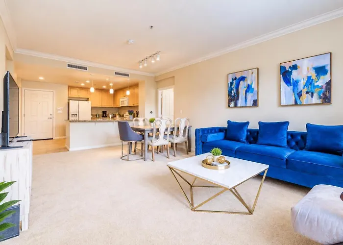 Irvine Spectrum/2 Bedrooms/2 Bathrooms/Apartment/Pool/Gym