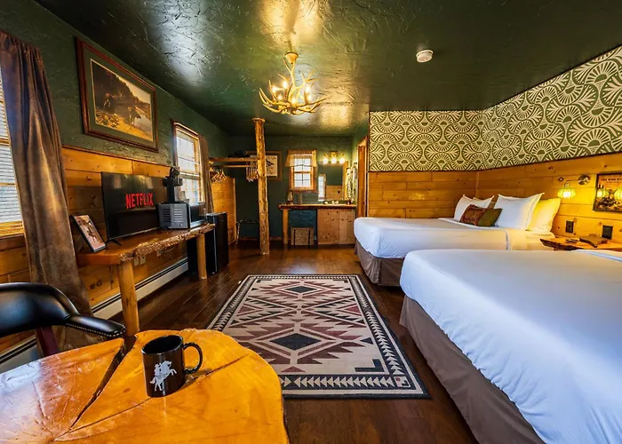 Chinook Winds Lodge