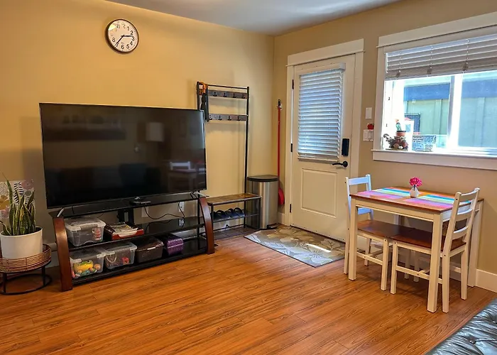 Separate Entry Sweet Home In Langford
