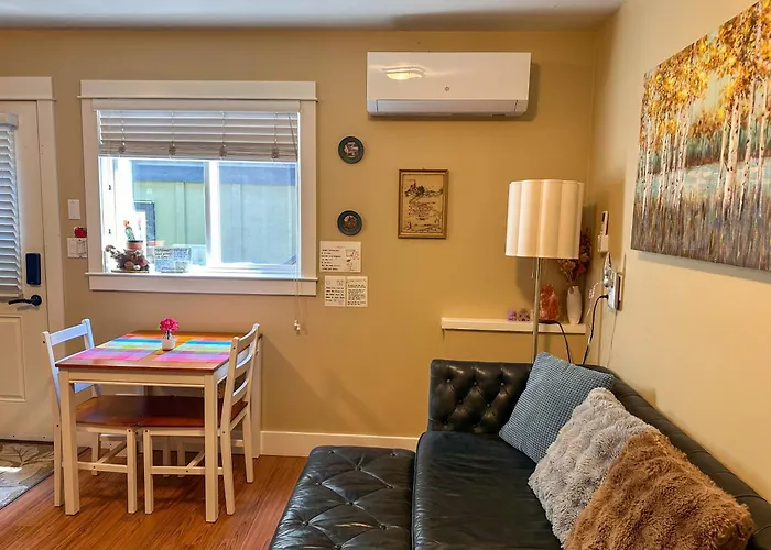 Separate Entry Sweet Home In Langford
