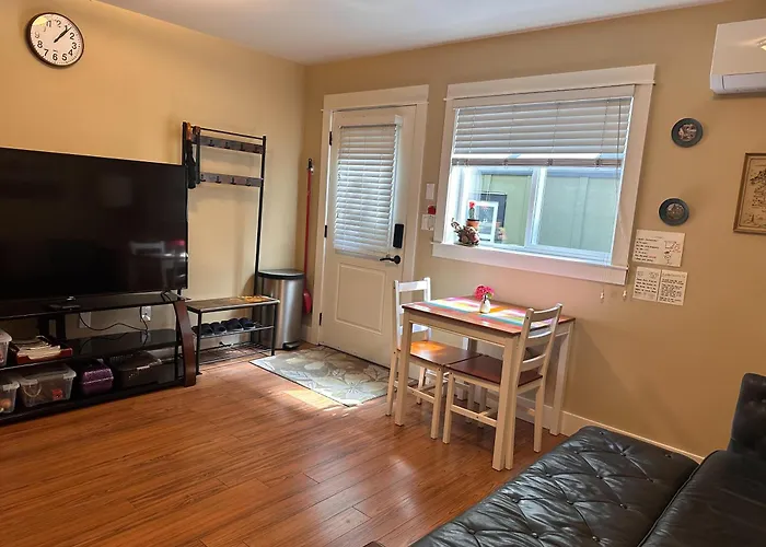 Separate Entry Sweet Home In Langford
