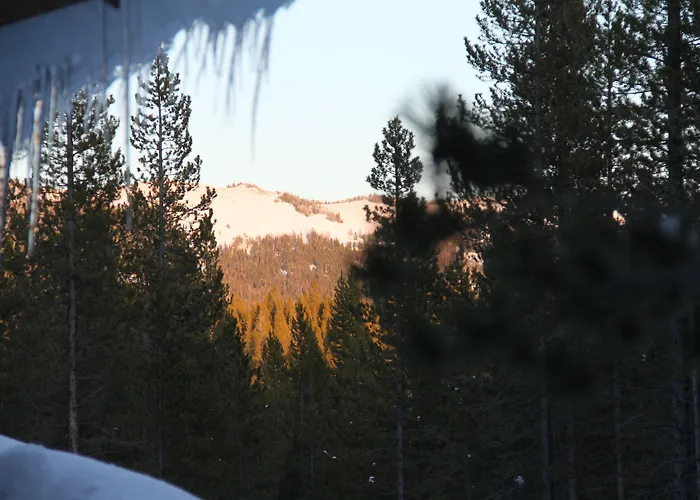 Sugar Loaf Lodge & Cabins